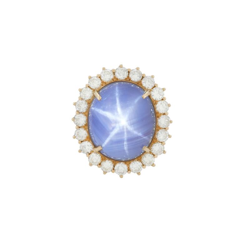 Beautiful star sapphire and diamond ring