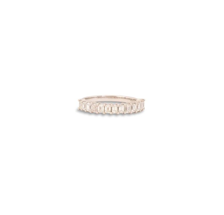 Emerald-cut diamond band