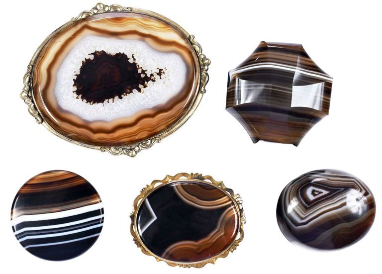Five banded agate brooches