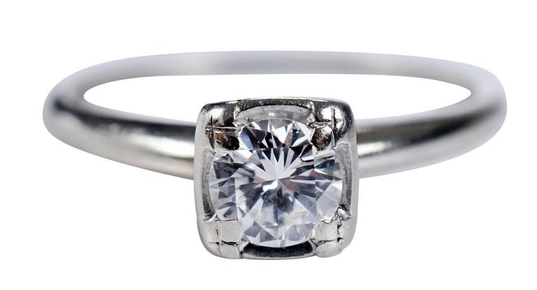 14k round brilliant cut diamond ring