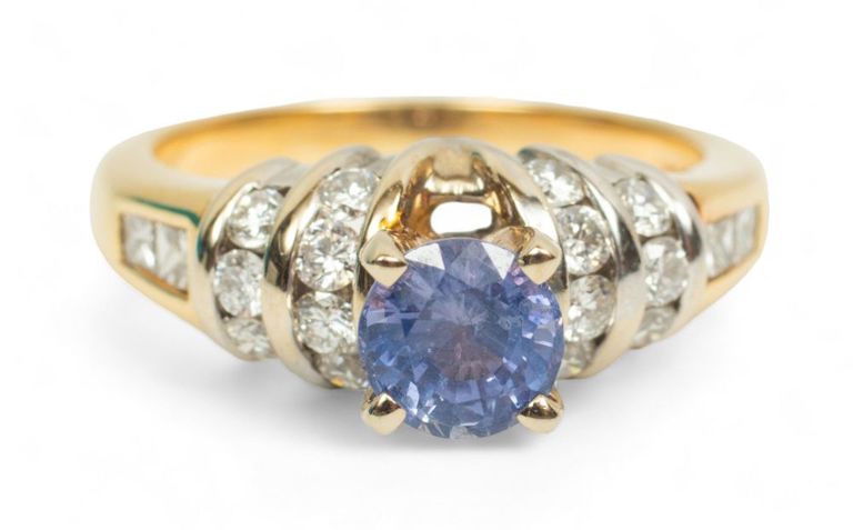 Tanzanite and diamond, 14k yellow gold ring