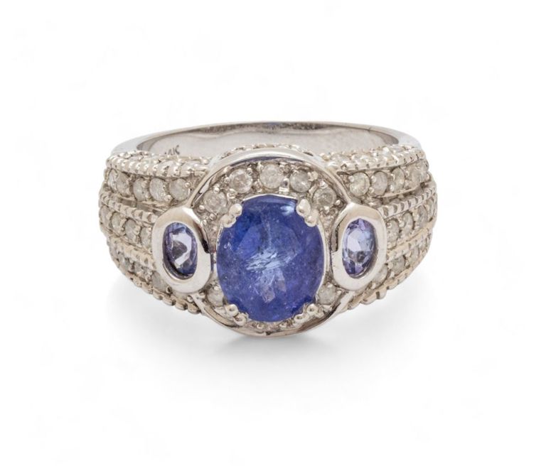 Tanzanite 1.75cts.and diamond 14k white gold ring