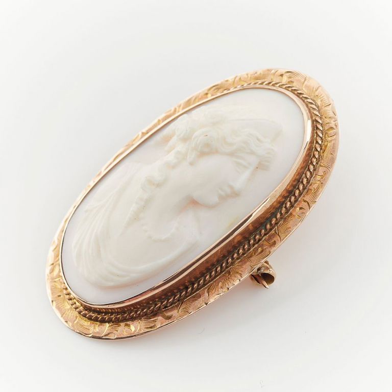 10k yellow gold shell cameo brooch