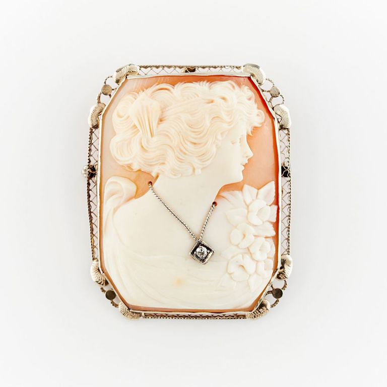 14k White Gold Cameo Habille Brooch w/ Diamond
