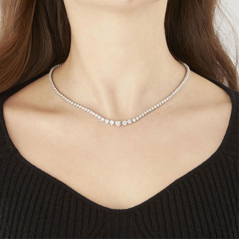14k White Gold Diamond Necklace - 7.65 Ctw