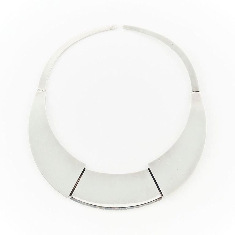 Silver Modernist bib necklace