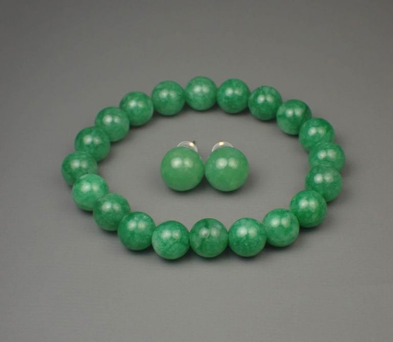Jade bracelet and ear studs