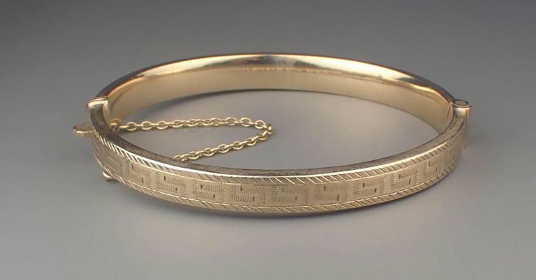 Vintage birks engraved 9k yellow gold bangle