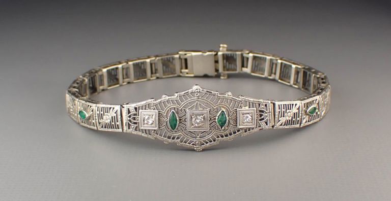 10k white gold bracelet with diamonds and emeralds
