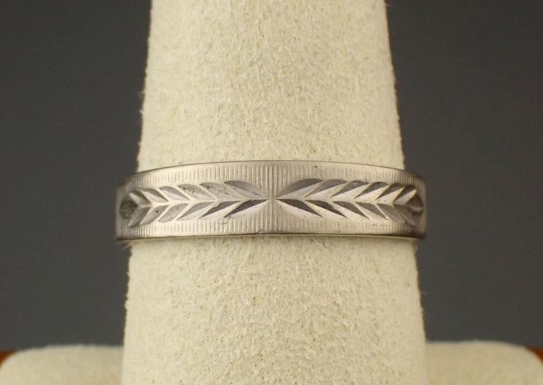 14k white gold keepsake ring