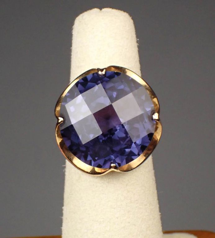 14k gold ring with lab-created alexandrite