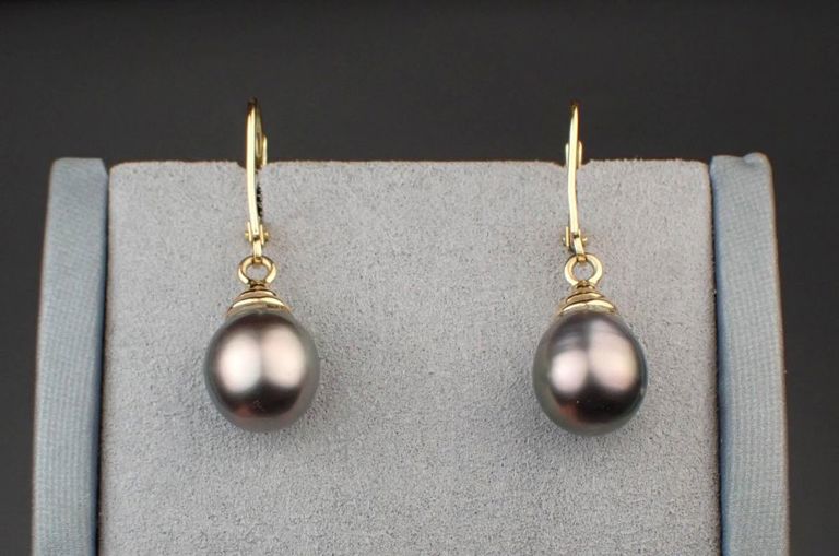 14k gold black pearl earrings