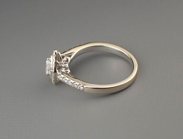 Diamond and 14k white gold ring