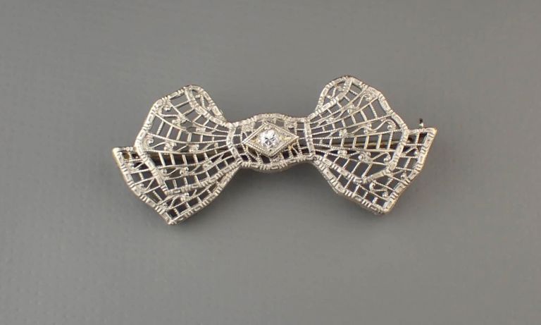 Diamond and 14k white gold filigree pin