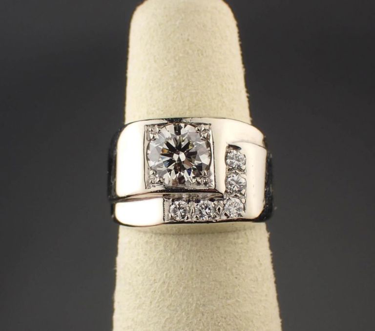 Diamond and 14k white gold ring