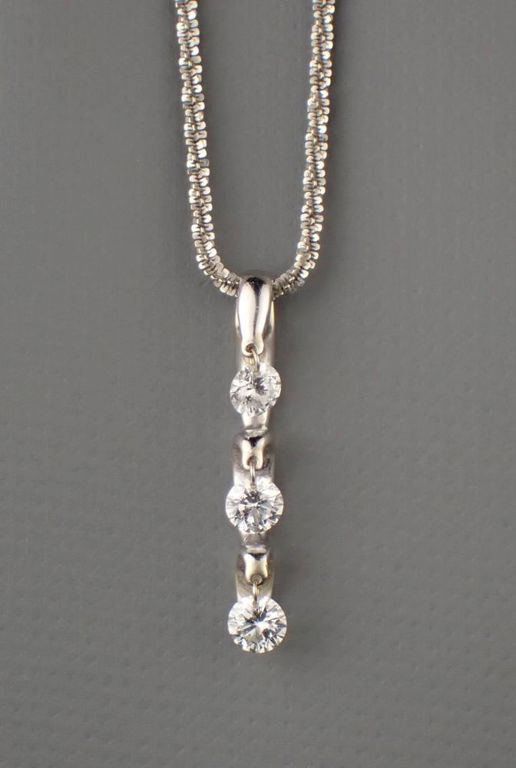 Diamond and 14k white gold pendant necklace