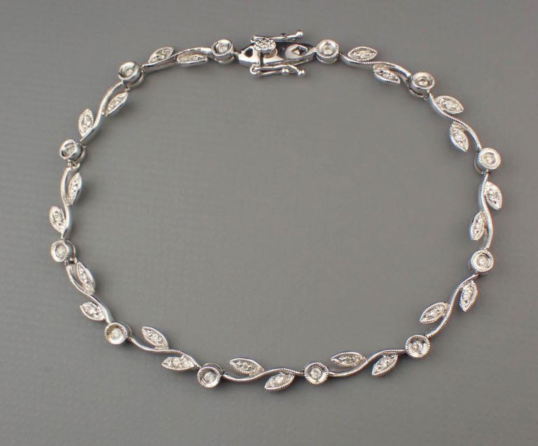 Diamond and 14k white gold garland bracelet