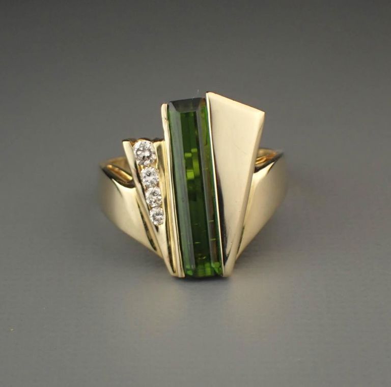 Green tourmaline, diamond and 14k gold ring
