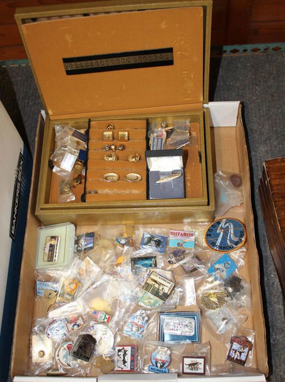 Tray of pins and cufflinks