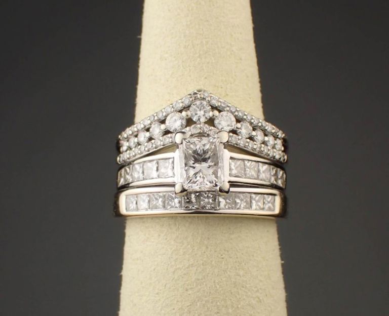 Diamond and 14k white gold wedding set