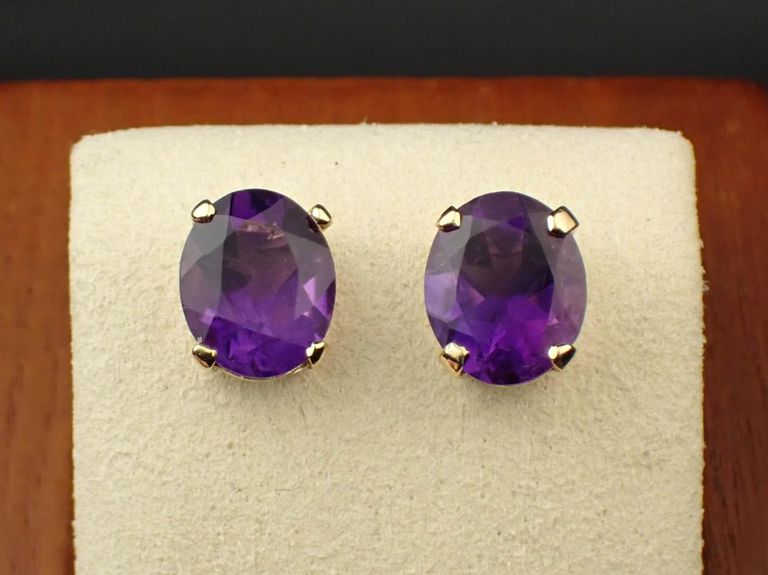 Amethyst and 14k yellow gold ear studs