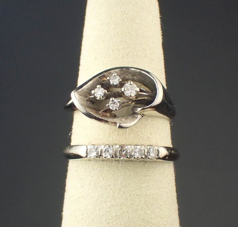 Two diamond and white gold rings