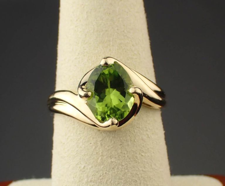 Peridot and 14k yellow gold ring