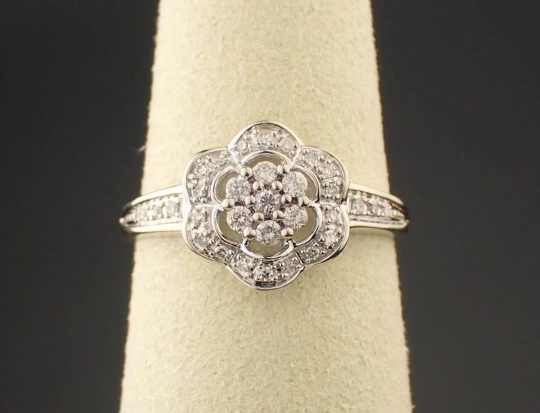 Diamond and 14k white gold ring