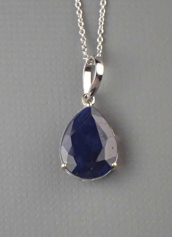 Sapphire and 14k gold pendant necklace