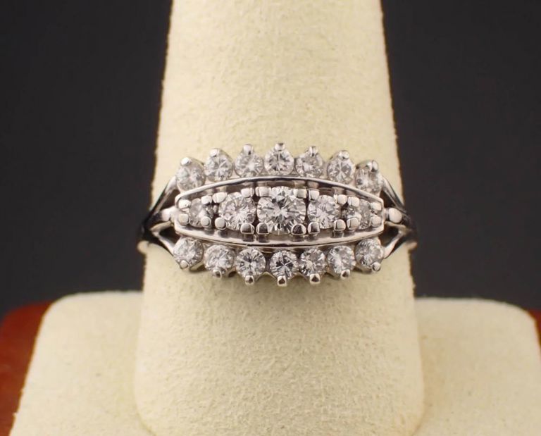 Diamond and 14k white gold ring