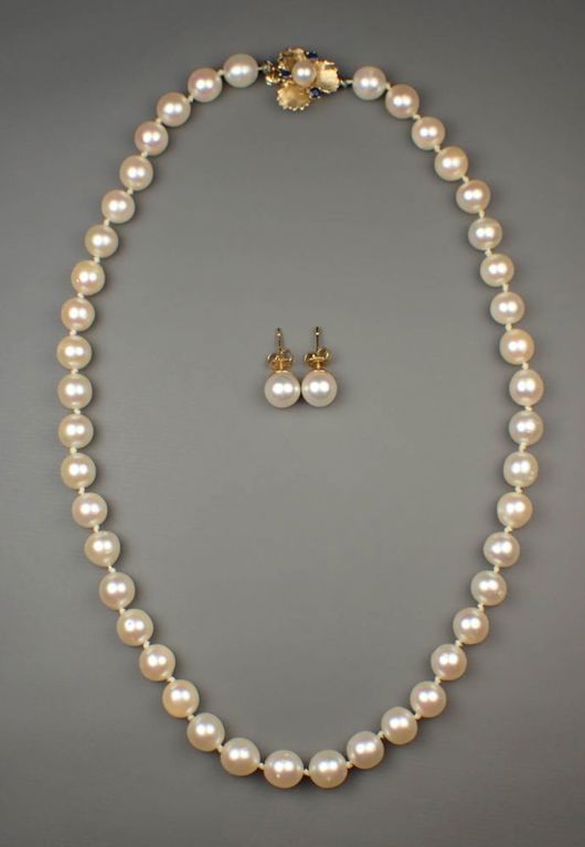 Pearl and 14k gold necklace and ear studs