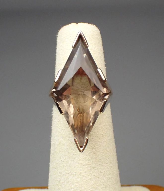 Smoky quartz and 14k yellow gold ring
