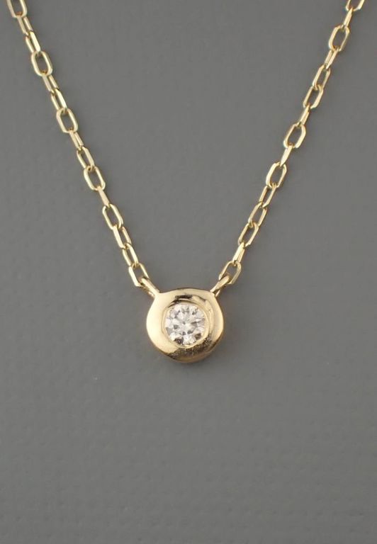 Diamond and 14k yellow gold necklace