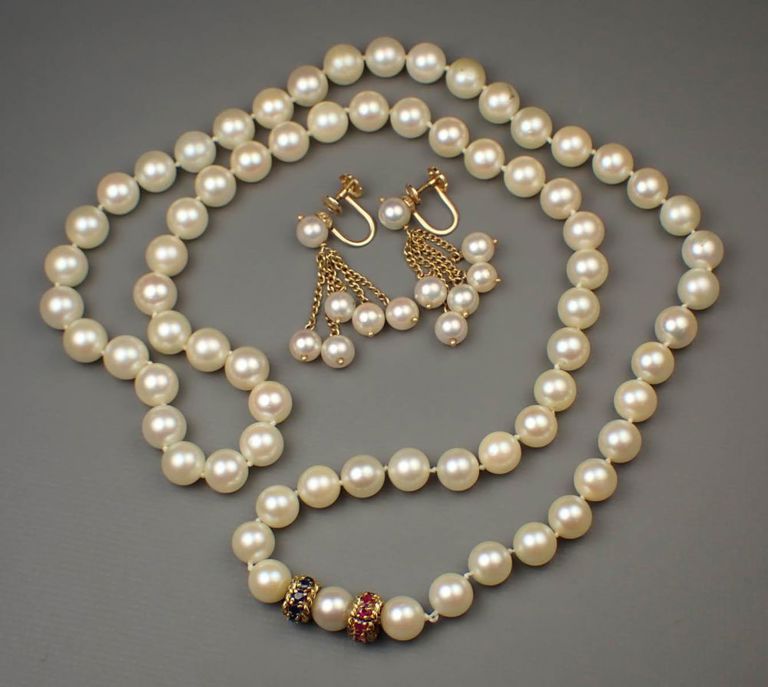 Pearl and 14k gold necklace and earrings