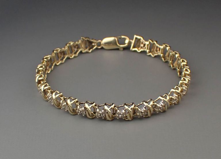 Diamond and 10k yellow gold bracelet