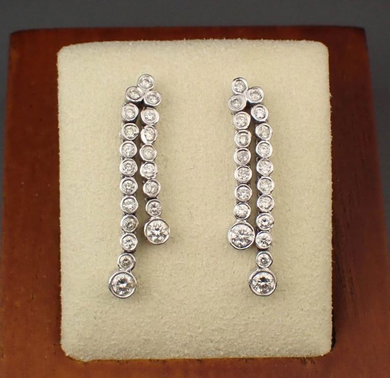 14k white gold diamond drop earrings