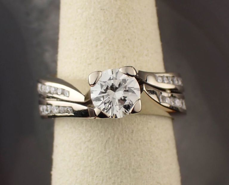14k white gold diamond ring