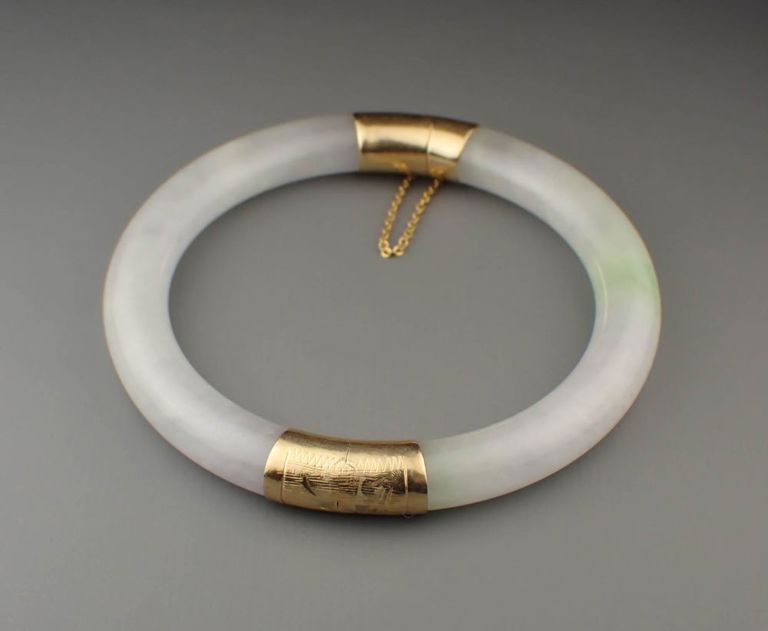 14k yellow gold and jade vintage bangle