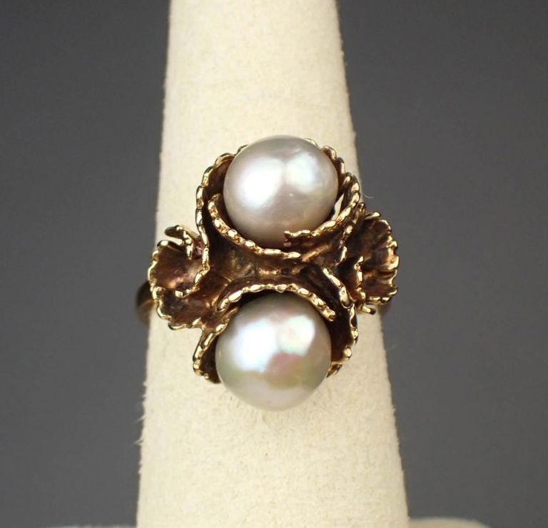 Vintage 10k gold ring with Tahitian pearls