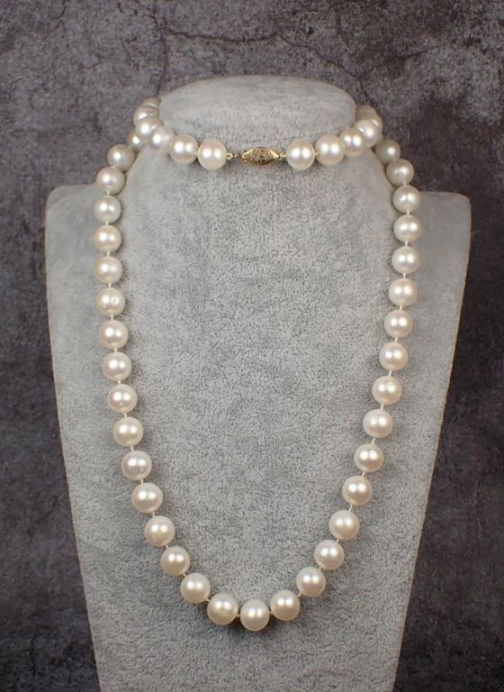 Cultured pearl and 14k gold necklace