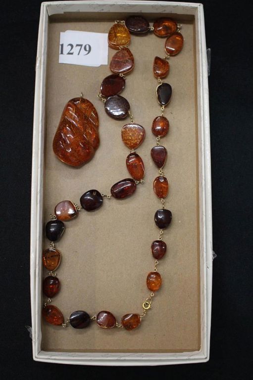 Amber necklace and pendant