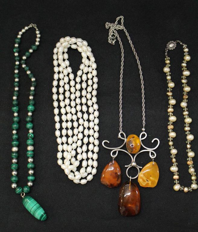 4 necklaces: malachite, cultured pearl, and amber