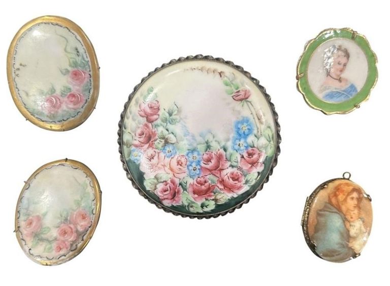 Lot of 5 vintage painted pins/cameos