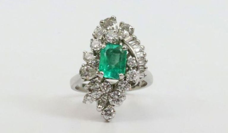 Colombian Chivor Mine emerald & diamond ring