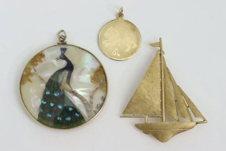 14k novelty pin and pendants