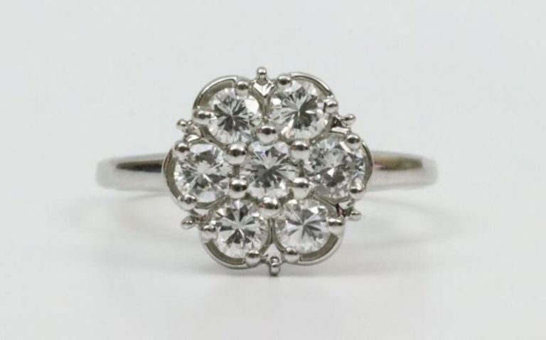 14k circular diamond cluster ring