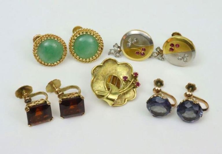 Pairs of gemstone screwback earrings