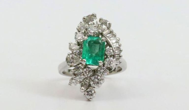 Colombian Chivor Mine emerald & diamond ring