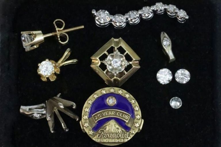 Collection of 10 diamonds in various settings