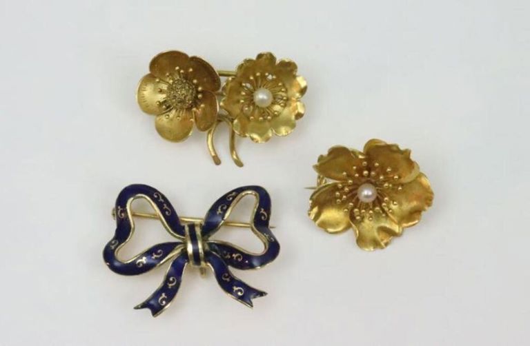 18k gold pins